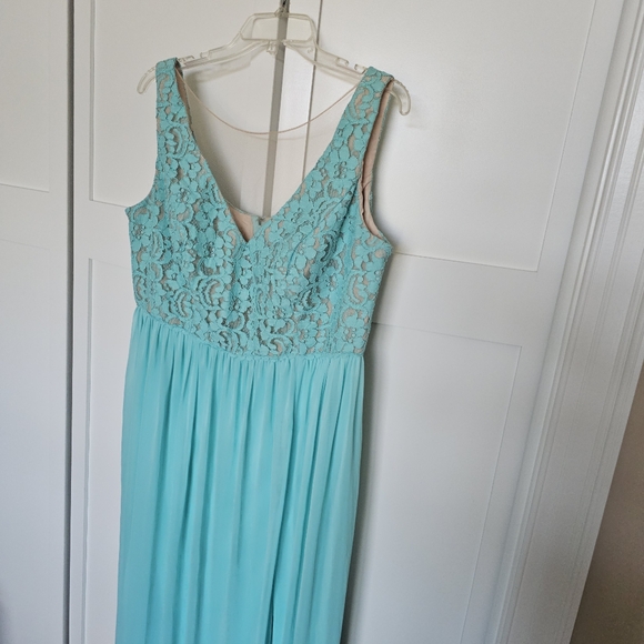 illusion v-neck lace and mesh gown size 16 - Picture 4 of 14